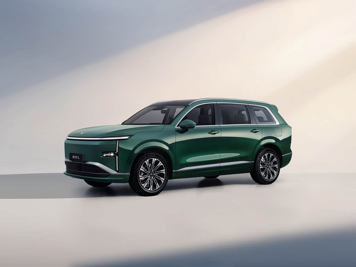 Yintoni eyenza iWuling Starlight L ibe yeyona ifanelekileyo kuluhlu olude lwezihlalo ezi-6 ze-PHEV kwiintsapho?